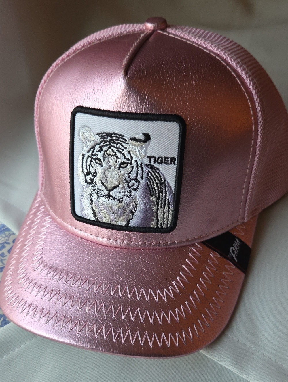 Goorin Bros White Tiger On Shiny Pink
